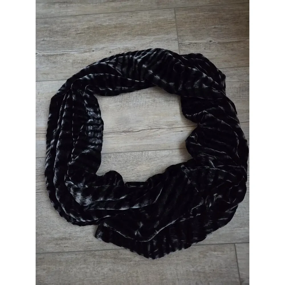Kenneth Cole Black Velvet Striped‎ Scarf Rayon Silk Blend Women's Accessory